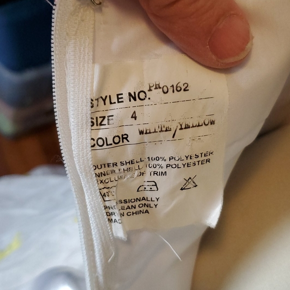 White ballgown style tulle prom dress, 4, yellow - Picture 9 of 9